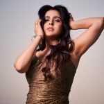 Madhurima Tuli Instagram – What a beautiful evening @theitaofficial ✨💫
Stylist @simstyles20
Outfit @datetheramp
Accessories @rubans.in @oakpinionpr
Photographer @mirajverma_photography
HMU @sunny_makeup_artist
#glitter #glamour #awards #beautiful #evening