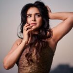Madhurima Tuli Instagram – What a beautiful evening @theitaofficial β¨π«
Stylist @simstyles20
Outfit @datetheramp
Accessories @rubans.in @oakpinionpr
Photographer @mirajverma_photography
HMU @sunny_makeup_artist
#glitter #glamour #awards #beautiful #evening