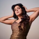 Madhurima Tuli Instagram – What a beautiful evening @theitaofficial β¨π«
Stylist @simstyles20
Outfit @datetheramp
Accessories @rubans.in @oakpinionpr
Photographer @mirajverma_photography
HMU @sunny_makeup_artist
#glitter #glamour #awards #beautiful #evening