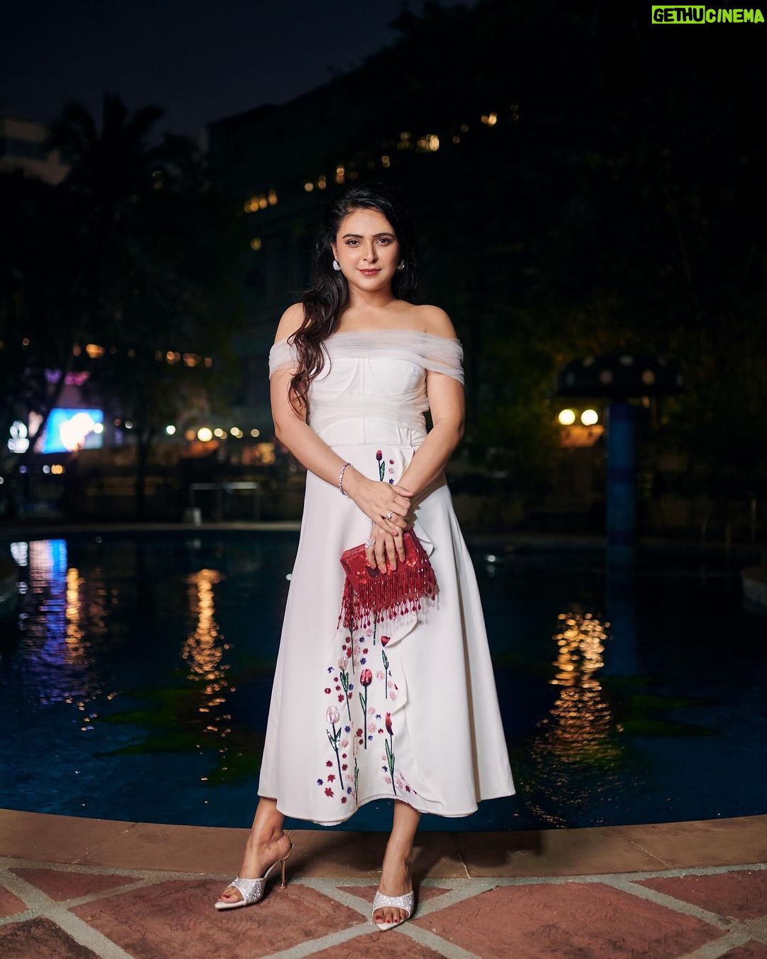 Madhurima Tuli Instagram - #mamamia What an amazing show!! This musical show stole my heart. Must must watch @nmacc.india ๐ซถ๐ผ๐๐ผ Stylist @simstyles20 Outfit @datetheramp Studs & Rings @upakarna Bag @eena.official @tlmconsultancy Heels @londonrag_in Photographer @mirajverma_photography HMU @manjiri_trivedi
