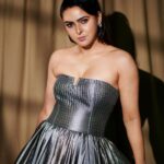 Madhurima Tuli Instagram - I don’t get cute.. I get drop dead gorgeous.. 👀😛🥰 Stylist @simstyles20 Outfit @datetheramp Studs & Rings @rubans.in @oakpinionpr Bag @eena.official @tlmconsultancy Heels @londonrag_in MUA & Hair @raj_mukadam Photographer @mirajverma_photography