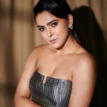 Madhurima Tuli Instagram - I don’t get cute.. I get drop dead gorgeous.. 👀😛🥰 Stylist @simstyles20 Outfit @datetheramp Studs & Rings @rubans.in @oakpinionpr Bag @eena.official @tlmconsultancy Heels @londonrag_in MUA & Hair @raj_mukadam Photographer @mirajverma_photography