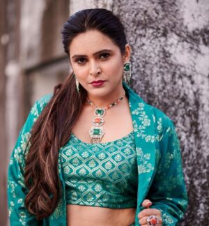Madhurima Tuli Instagram - Believer ✨❤️

#believer #grateful #love #peace #light