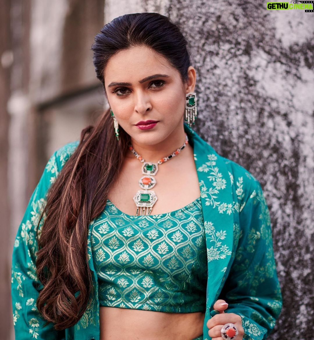 Madhurima Tuli - 19K Likes - Believer ✨❤️
#believer #grateful #love #peace #light