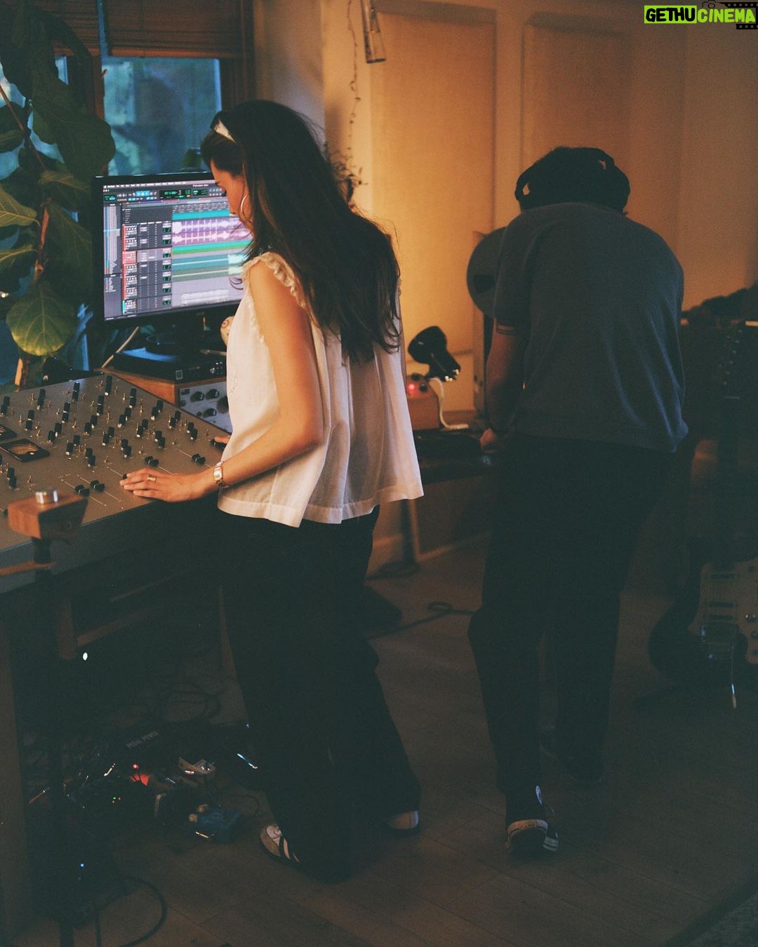 Madison Beer Instagram - silence between songs out now 🎻🤍⭐️ my entire heart - i hope you love it all. thank you endlessly and forever to my amazing collaborators who worked so diligently with me on this project - your commitment, hard work, dedication and love in the last 3 years will be something that stays with me forever. and special shout to @leroyclampitt for just being the ultimate human being - i am so lucky to have executive produced this album alongside you. you are the real king of everything !!!!!! i love you so much. thank you so much. can’t wait to do this forever w u. and to the many rest who i love so god damn much it hurts thank u for all you’ve done. you’re my FAMILY. @onelovetheproducer @kineticsmusic @lucyhealeymusic forever - i am so lucky @mrfredball @lowell______ @tobiasjessojr and thank u to my @fullstopmgmt teammm and @epicrecords for everything 🤍 @jordankasedy @camillexelizabeth @biancaleegarcia