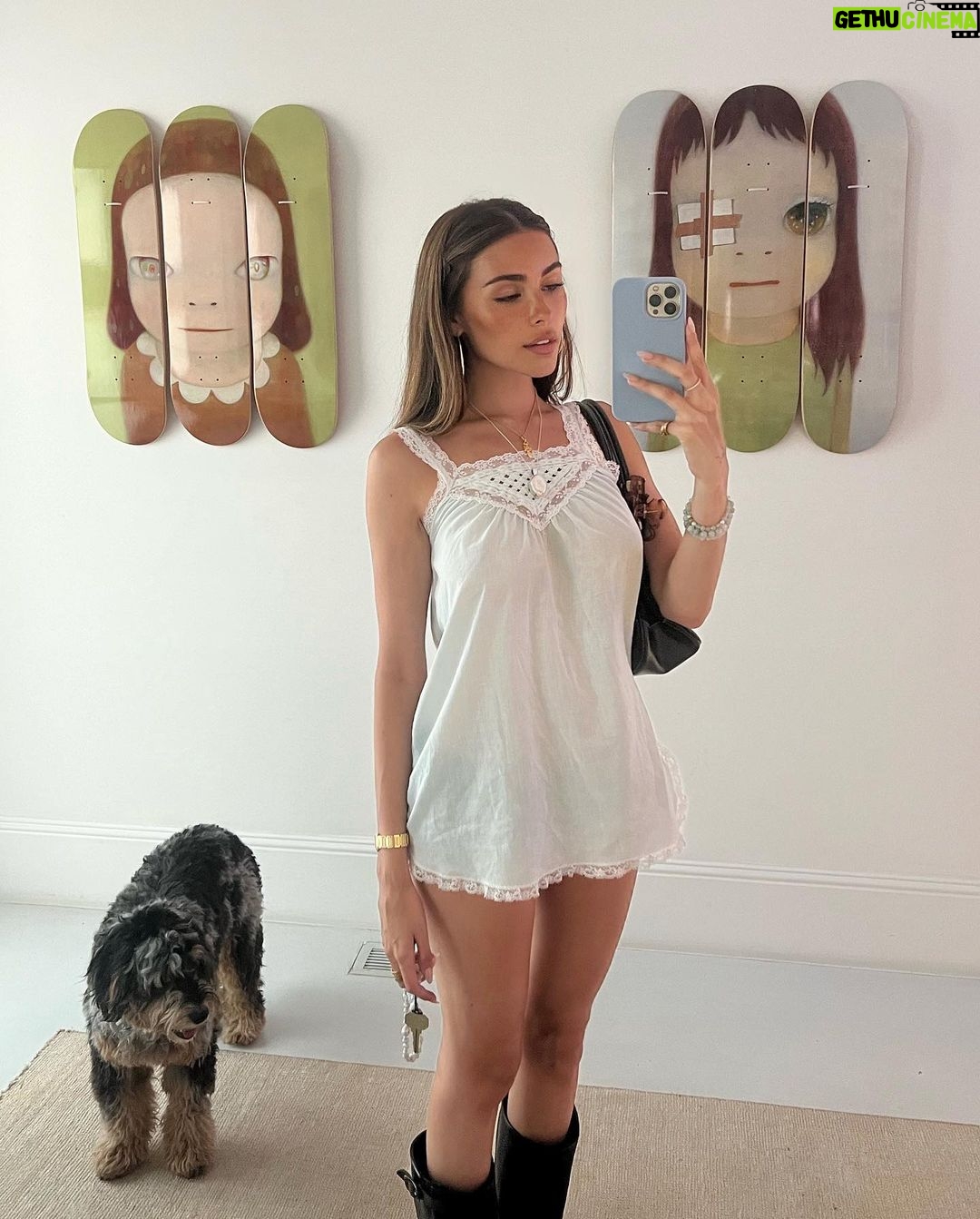 Madison Beer Instagram - lazing on a sunday afternoon