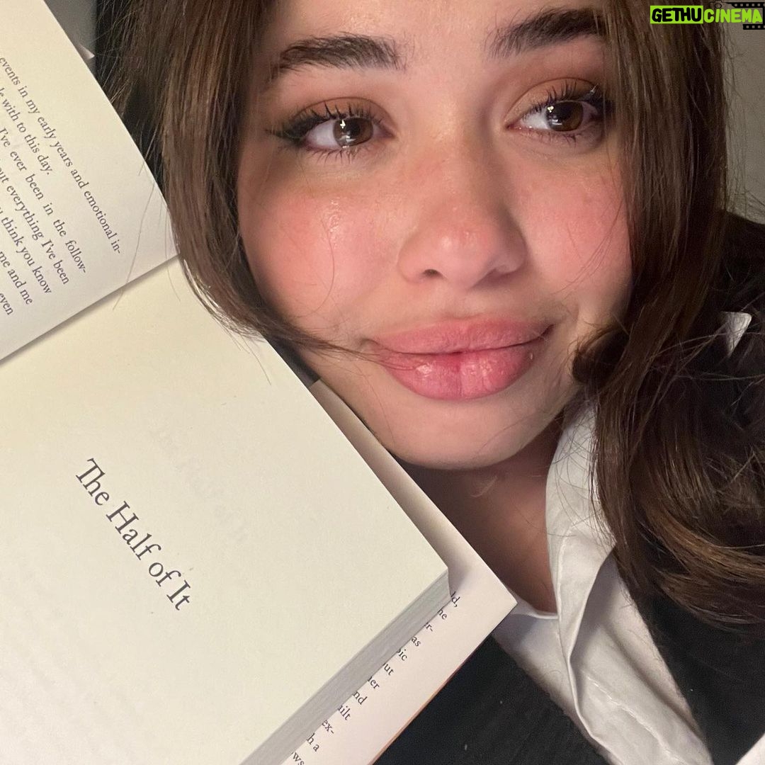 Madison Beer Instagram - went to NY and left as a published author …….. 😭
