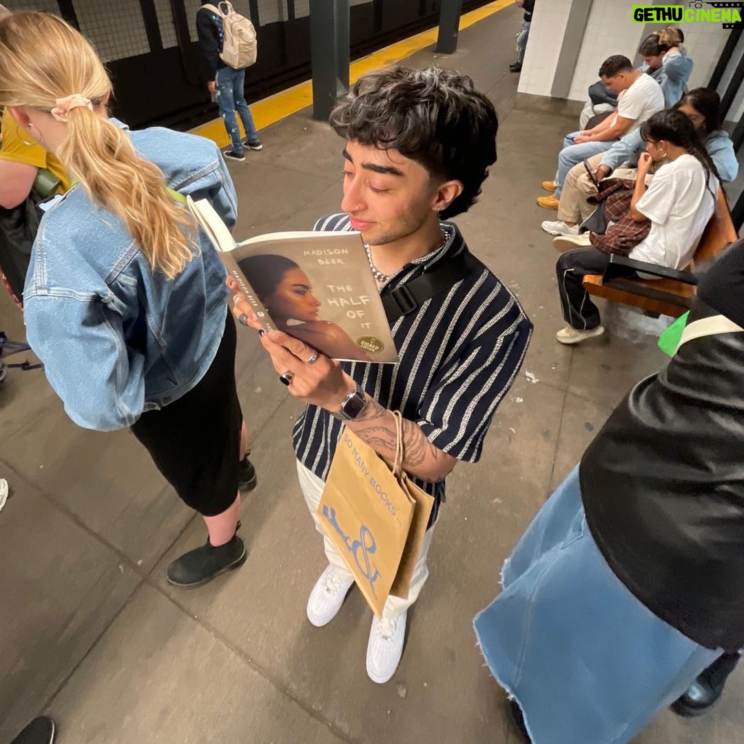 Madison Beer Instagram - went to NY and left as a published author …….. 😭