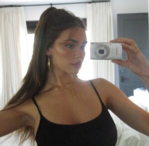 Madison Beer Instagram - <33333