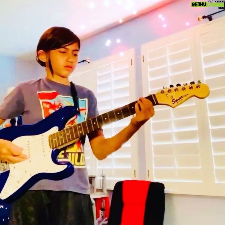 Madison Taylor Baez Instagram - . 10 YO Madison Taylor Baez. Getting My Guitar 🎸Vibes On. • #actor #actress #latinactor #youngsinger #singing #singer #singers #musician #topvoices #topvocalist #explore #followme #schullertalent #talent #selenatheseries #musiccover #selenaquintanilla #mucically #youngselenanetflix #musicvideo #bestsinger #singersongwriter