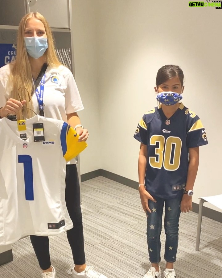 Madison Taylor Baez Instagram - @sofistadium getting ready to electrify 70,000 Rams Fans for todays game . Go @rams. . #anthemgirl #singer #rams #youngselenanetflix #actress #nationalanthem #ramshouse #ramsnation #nfl #arizonacardinals #nflfootball #espn #abc7eyewitness #foxsports