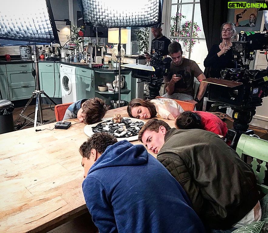 Maemae Renfrow Instagram - Solving #mysteries is exhausting! #HunterStreet every night at 7 on #nickelodeon!! #HunterSt #mystery #maemae381 #maemae