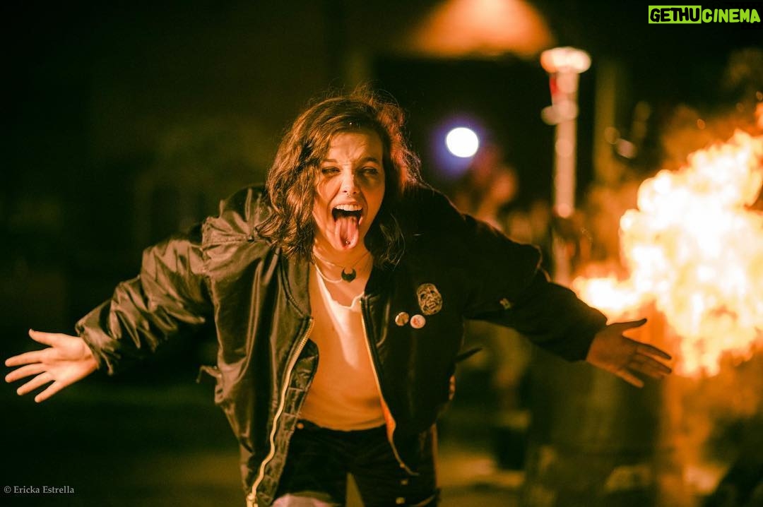 Maemae Renfrow Instagram - BOOM #bombcity #bombcityfilm #punk 😝😝🔥💥🔥