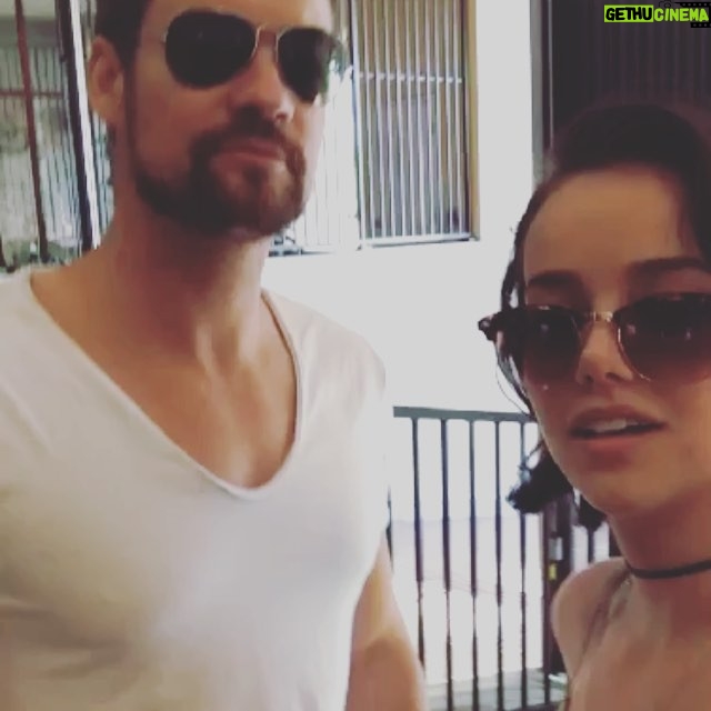 Maemae Renfrow Instagram - Just walking with @theshanewest #walktoremember #LA