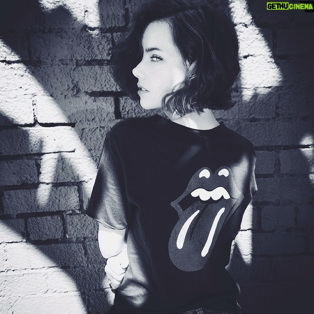 Maemae Renfrow Instagram - Roll it up..... #MaeMae #maemae381 #newhair