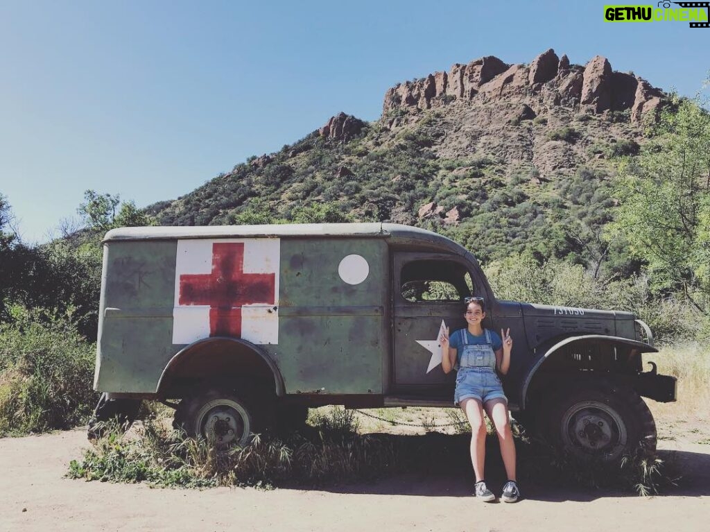 Maemae Renfrow Instagram - I love when I go on hikes you never know what you will find.☀️😝 #hiking #M*A*S*H #maemae381 Malibu Creek State Park