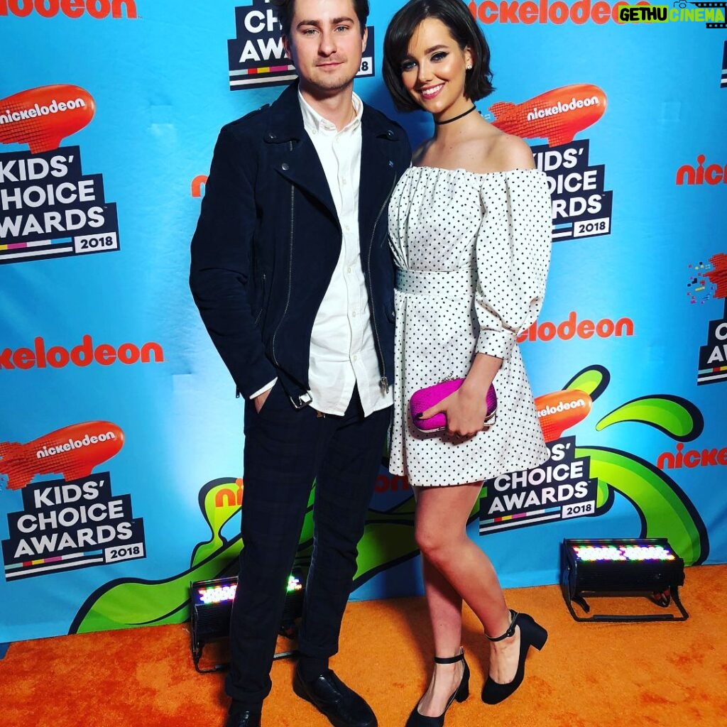 Maemae Renfrow Instagram - I had such an awesome time at the #kca’s this year and thank you #nickelodeon for having me back again and to top it all off I got to meet some of you guys ❤️❤️❤️ #hunterstreet #maemae381 @hunterstreettv @nickelodeon