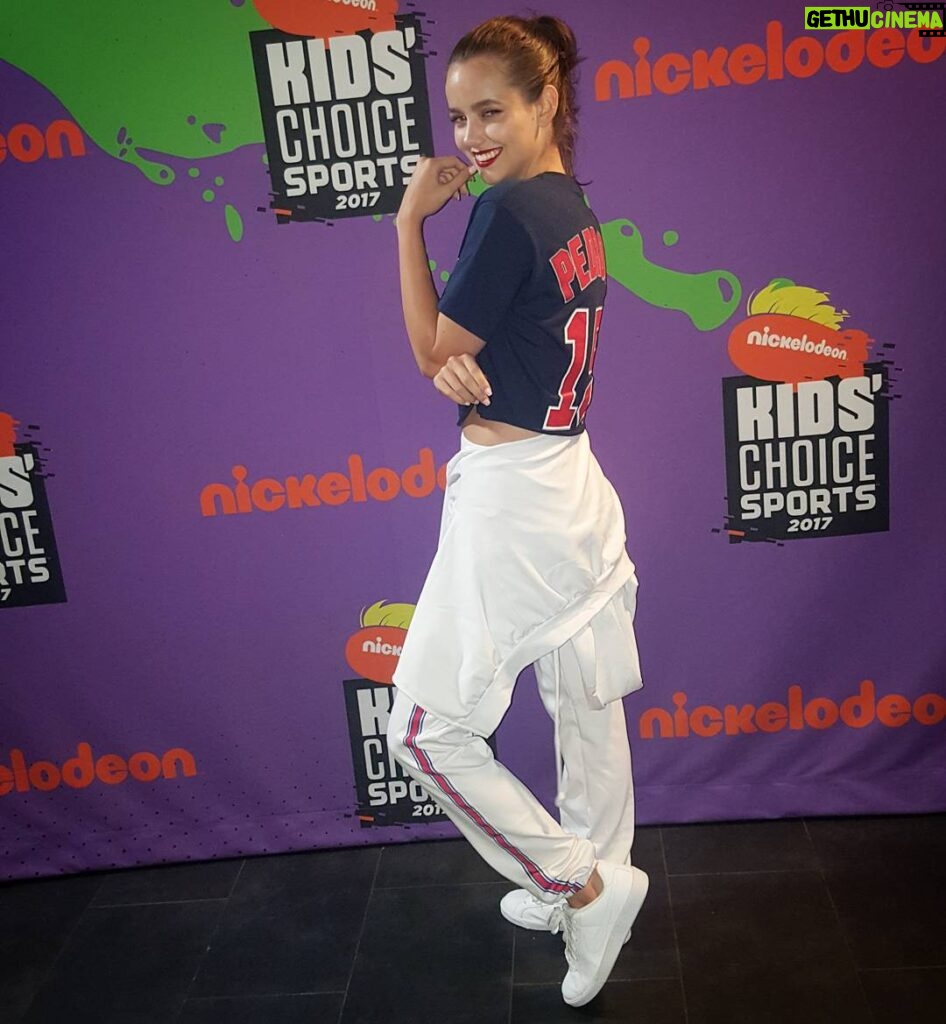 Maemae Renfrow Instagram - Just got to the #KidsChoiceSports !! So excited :D #RedSox #Nickelodeon #nick #kcs W Los Angeles - West Beverly Hills