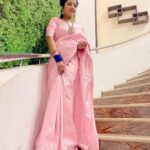 Mahalakshmi Shankar Instagram - Beautiful Kanchipuram pattern semi silk saree from @vara_boutique67 Beautiful Kundan jewellery set from @jewel_by_sankge Hair stylist - @jenifer_hair_stylist_official Blouse designed and stitched by - @lakshmi_lv14