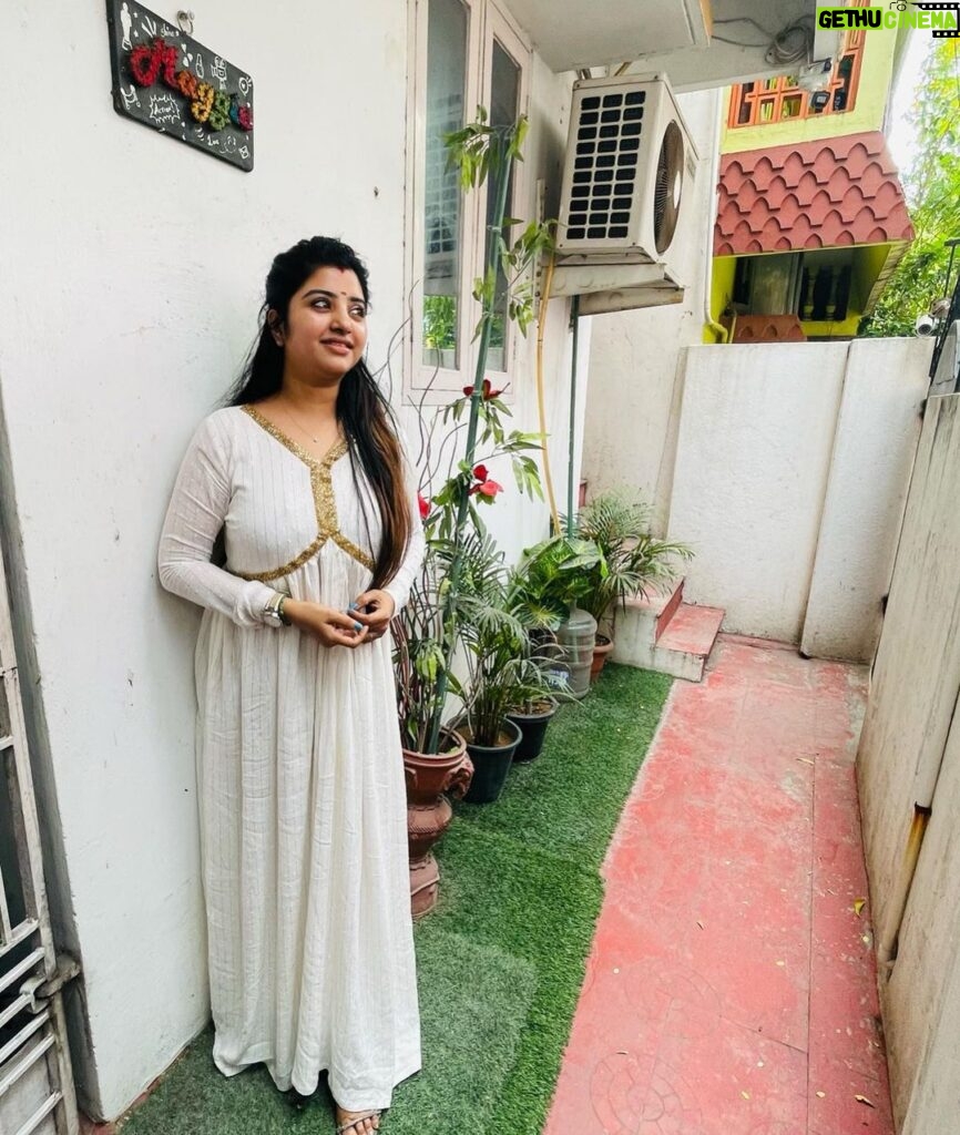 Mahalakshmi Shankar Instagram - Beautiful white georgette dress from @kannamma_clothing