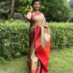 Mahalakshmi Shankar Instagram - Beautiful Banarasi silk saree from @diva_silks Beautiful jewellery from @jewel_by_sankge Hair stylist @jenifer_hair_stylist_official