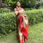 Mahalakshmi Shankar Instagram - Beautiful Banarasi silk saree from @diva_silks Beautiful jewellery from @jewel_by_sankge Hair stylist @jenifer_hair_stylist_official
