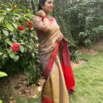Mahalakshmi Shankar Instagram - Beautiful Banarasi silk saree from @diva_silks Beautiful jewellery from @jewel_by_sankge Hair stylist @jenifer_hair_stylist_official