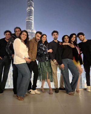 Maheep Kapoor Instagram - Happy New Year ❤️🤗🤗 #2024 🧿❤️🫶🏼1/1/24 💎