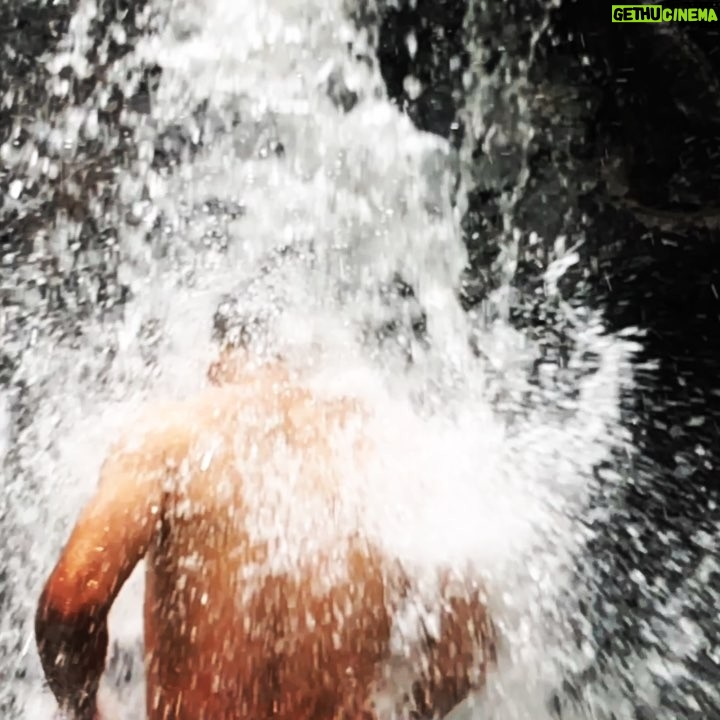 Mahendra Singh Dhoni Instagram - With 3 waterfalls around Ranchi, v cd do this whenever v wanted but now to do something like this after more than 10yrs brings back the good old memories.head massage for free