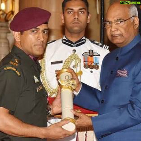 Mahendra Singh Dhoni Instagram - An honour to get the Padma Bhushan and receiving it in Uniform increases the excitement ten folds.thanks to all the Men and Women in Uniform and their families for the Sacrifices they make so that all of us could enjoy our Constitutional Rights.Jai Hind