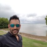Mahendra Singh Dhoni Instagram - Perfect weather and surroundings to play golf