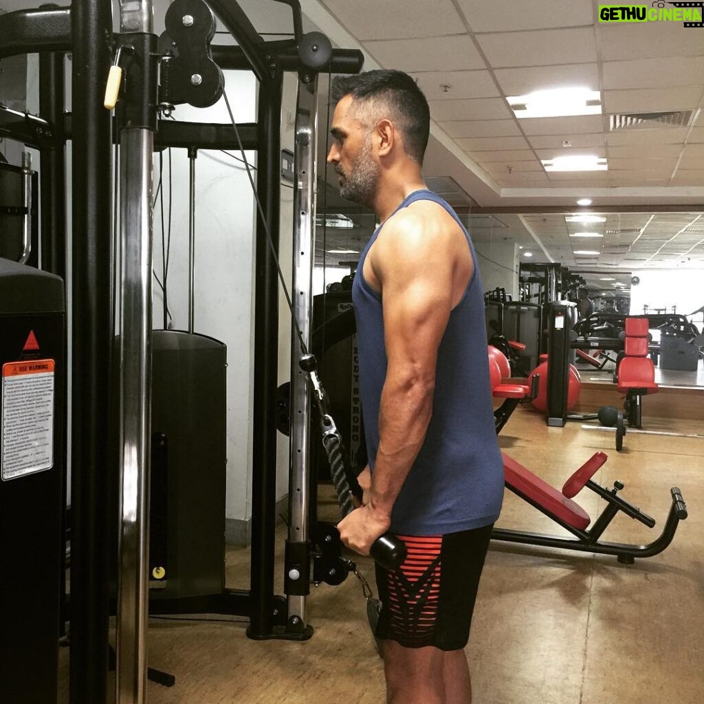 Mahendra Singh Dhoni Instagram - Our trainer doesn't count biceps and tricep as an excercise, maybe he knows anyways v will do it