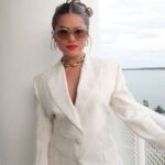 Maisa Silva Instagram - 2023... um ano de transformação, de muitas viagens, 2 mudanças, amigos, conquistas, trabalho, altos e baixos, aprendizados e o ano em que Deus me deu uma segunda chance. valorizo ainda mais as pessoas que estão ao meu redor e a oportunidade de viver momentos bons com elas. hoje, tenho a plena certeza de que a vida é nosso bem mais precioso e devemos fazer cada segundo valer a pena. obrigada!!! que nosso 2024 venha repleto de saúde e bênçãos, é isso que importa. 🤍