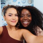 Maisa Silva Instagram - Eu amo participar de projetos que levam mensagens tão especiais e que contam histórias incríveis, e esse já ganhou o meu coração. Uma websérie que foi construída por muitos profissionais que se dedicaram por muito tempo para entregar o melhor conteúdo para vocês. Amei receber convidadas tão perfeitas e poder conversar livremente de uma forma tão única com cada uma. Amanhã o último episódio da websérie +A(xila) vai ao ar e estou muito feliz e realizada. Quem sabe teremos uma segunda temporada em 2024 @dovebrasil? 👀 #TampinhaAzul *PubliDaPrima