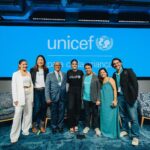 Maisa Silva Instagram - Um dos dias mais especiais da minha vida. Ser nomeada embaixadora do Unicef, que tem um papel tão importante no mundo todo, me deixa além de honrada. Usar a minha voz para contribuir com causas importantes para a nossa sociedade sempre foi uma das minhas prioridades. Espero fazer um trabalho lindo ao lado dos meus amigos embaixadores para promover e defender os direitos das crianças e adolescentes do nosso país. Obrigada @unicefbrasil por confiar em mim :) Obrigada @thaynaraog @soaresmonteiro_ @turmadamonica pelas palavras lindas e por me receberem tão bem. Vamos juntos ♡