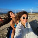 Maisa Silva Instagram - Não tem jeito, 🇧🇷 é sempre o meu favorito. Ps: irias na garupa da prima? KKKKK (juro que pilotei bem, Bianca segue intacta) Taiba/CE