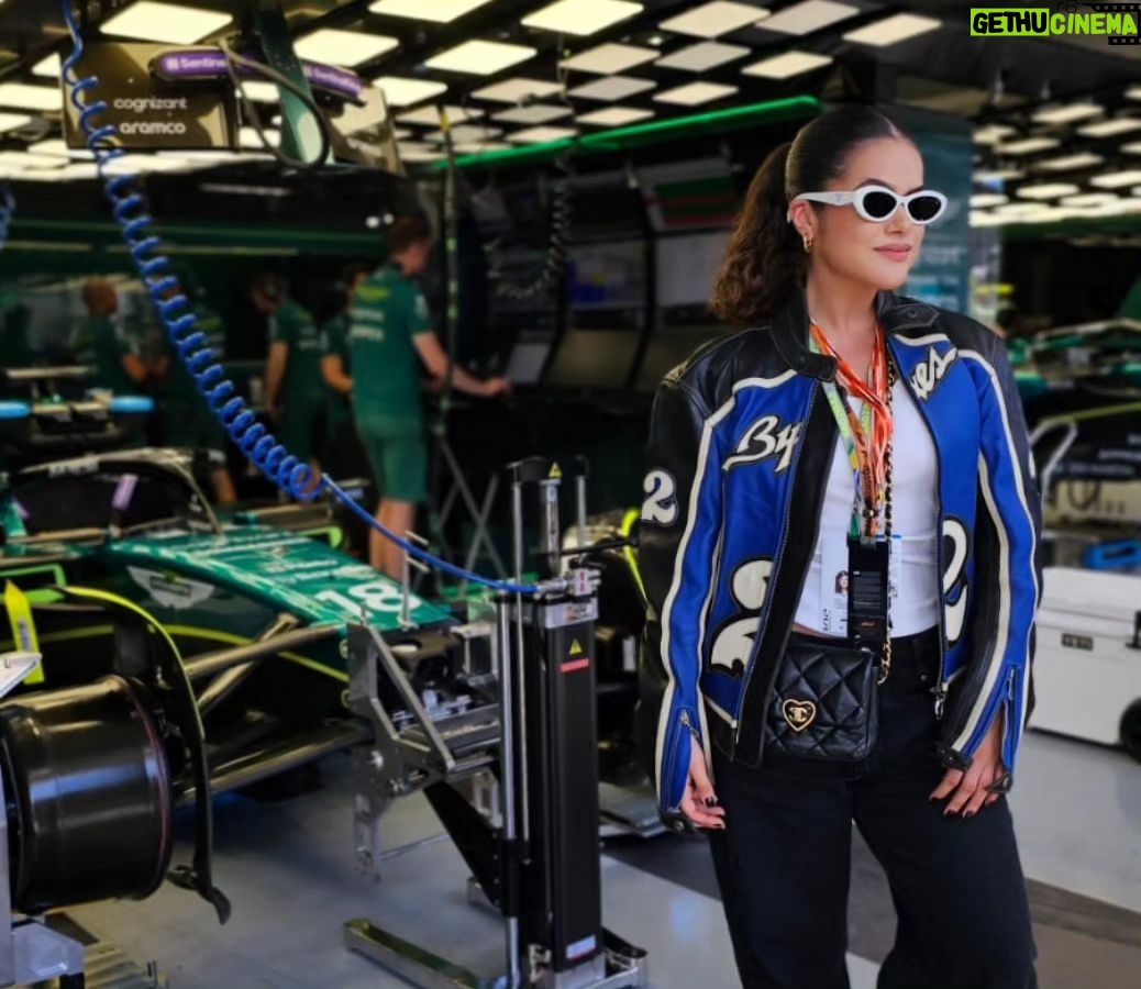 Maisa Silva Instagram - 🏁 thank you @f1 🏁 final de semana repleto de encontros especiais! 🏎 @juanmoraes Interlagos