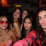 Maisa Silva Instagram - feriado celebrando a vida de pessoas que amamos. é sempre incrível quando a gente tá junto ☮️🌈❤️🍄🏖🛟 kez 9!!! Toquinho