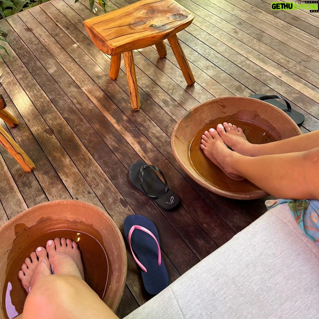 Maisa Silva Instagram - august slipped away into a moment in time