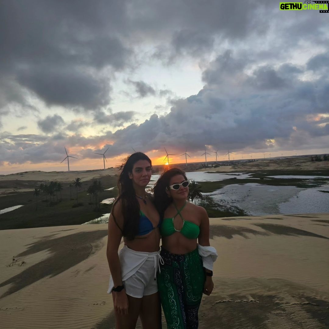 Maisa Silva Instagram - august slipped away into a moment in time