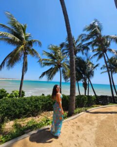 Maisa Silva Instagram - WOW!!! 48M??? Passando aqui sem filtro, maquiagem ou edições, no lugar que eu mais amo 🌴🌊🌞, do jeito que eu me sinto mais feliz, pra agradecer vcs genuinamente por tanto carinho, amor e apoio ao longo desses anos. São 18 anos de carreira que completo agora, em agosto, mas esse agradecimento a gente pode deixar pra outro post né? Kkkkkk. Enfim, aos que sempre estiveram aqui, aos que chegam agora e aos que virão: obrigada! Espero poder chegar até vocês do jeito mais leve possível. Sou grata por tanta troca, aprendizado e por se fazerem presentes, mesmo que de longe. Maisaticos, primos e amigos, amo vcs! Sinceramente, +A. Taiba/CE