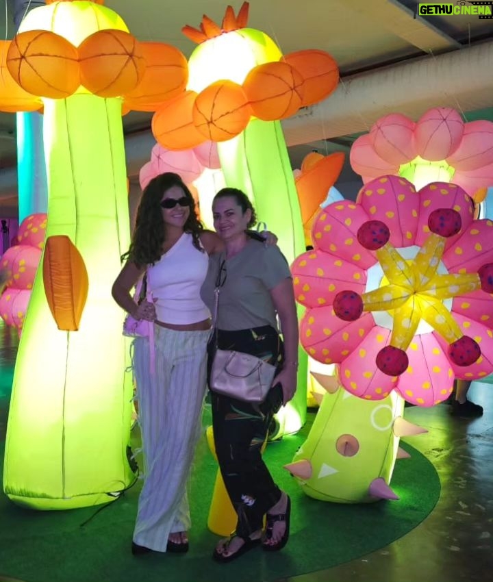 Maisa Silva Instagram - prima recreadora infantil em ação!!! 🎈 Oca, parque Ibirapuera