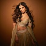 Malavika Mohanan Instagram – I think I clean up well 🐼🪔✨ 

Wearing @taruntahiliani
@shriparamanijewels
@shriramhariramjewellers
📸 @shivamguptaphotography
Makeup @makeupbyanighajain
Hair @nidhichang
Styled by @triparnam
PR @theitembomb