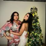 Malavika Mohanan Instagram - Merry Christmas everyone 🎄♥️☺️✨🎄 Sending you all lots of love and kisses! 💕💕
