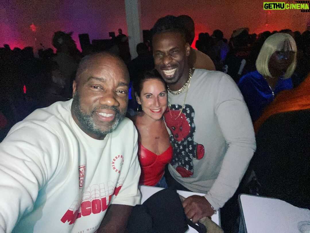 Malik Yoba Instagram - Happy Earthstrong baby bro! @_marlonpeterson . Remember you ainβt been nobody until you been your authentic self!! Always good reasoning sessions bredren!! With the bestie @bazdreisinger . πππ