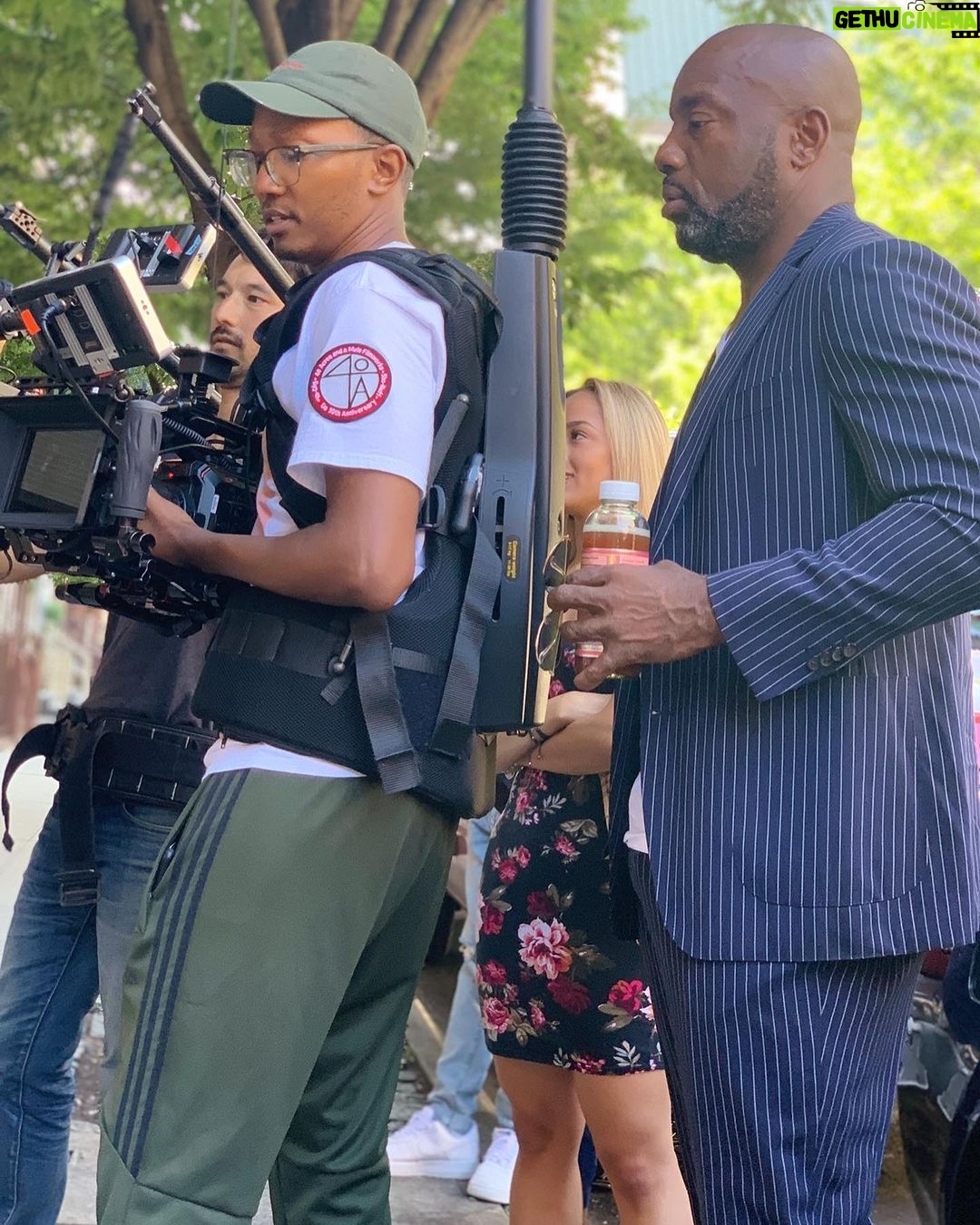 Malik Yoba - 1.6K Likes - Challenge accepted: To all professionals in the television/film world, join the challenge to post a photo of you in your job. Just a picture, no description.
The goal is to flood social media with our profession.