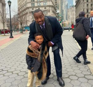 Malik Yoba Instagram - Happy to be back on set with these great, kind  and gracious folks. @donniewahlberg @bridgetmoynahan @i_biederman1981  #santiagoquinones on @bluebloods_cbs  and my newest little acting comrade @leeprincejay aka my GRANDSON ???? 🫣🤷🏾😂❤️
