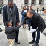 Malik Yoba Instagram - Happy to be back on set with these great, kind and gracious folks. @donniewahlberg @bridgetmoynahan @i_biederman1981 #santiagoquinones on @bluebloods_cbs and my newest little acting comrade @leeprincejay aka my GRANDSON ???? 🫣🤷🏾😂❤️ Supreme Court, New York County