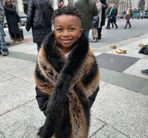 Malik Yoba Instagram - Happy to be back on set with these great, kind  and gracious folks. @donniewahlberg @bridgetmoynahan @i_biederman1981  #santiagoquinones on @bluebloods_cbs  and my newest little acting comrade @leeprincejay aka my GRANDSON ???? 🫣🤷🏾😂❤️