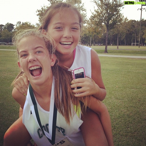 Mallory Bechtel Instagram - Obviously..im super happy Sidney came to see me run. #shesthebest @sidneycartwright